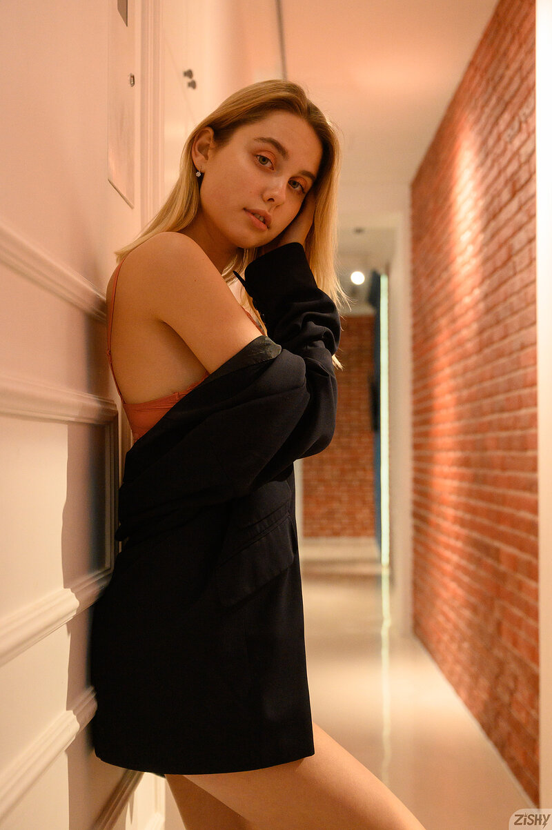 Кира, 21